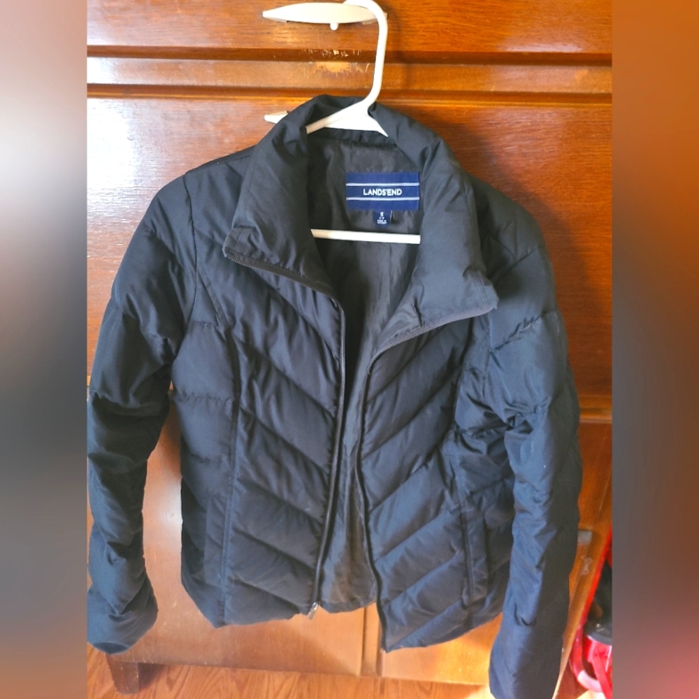 Nice women's "puffy coat" from Land's End